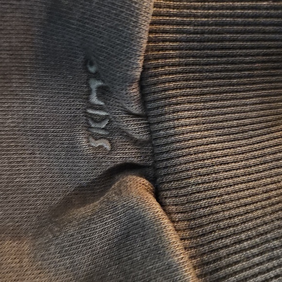 SKIMS Boyfriend Fleece Hoodie with Kangaroo Pockets Espresso Brown | M - Picture 8 of 8